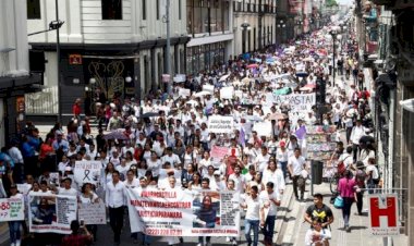 La salida del autoritarismo es la masa organizada