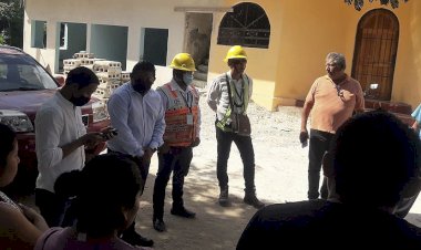 Avanza gestión de electrificación en colonia Antorchista de Tulum