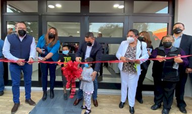 Celebran apertura de edificio administrativo en Barrio Santa Elena