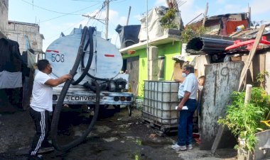 Antorcha lleva agua potable en pipas al predio Rojo Gómez