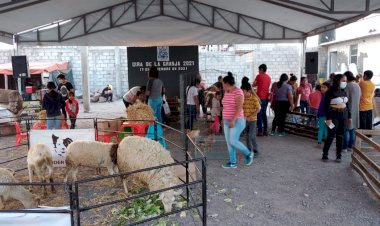 “Granja Navideña” va de gira a La Negreta