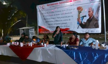 Celebran bajo protesta aniversario de colonia antorchista