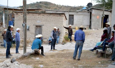 Mantiene proyecto antorchista suma de indígenas del Mezquital