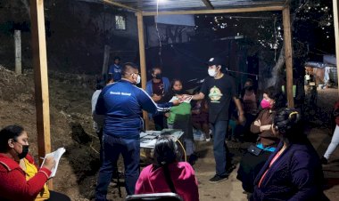 Activistas antorchistas analizan crisis económica en México con habitantes de Oaxaca 