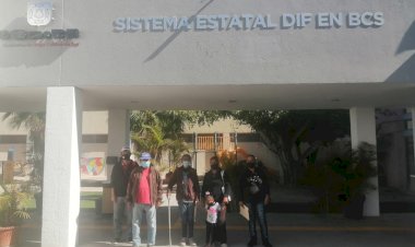 Antorchistas visitan DIF estatal