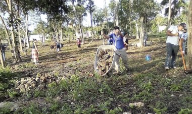 Ante abandono gubernamental, colonos de Chetumal se organizan