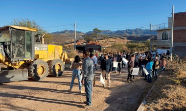 Arranca obra de pavimentación en colonia antorchista de Calvillo