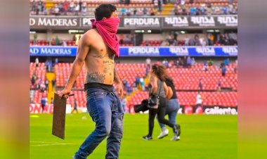 La violencia sobrepasó los límites cuando llegó a un estadio de futbol 