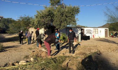 Becas educativas, sí, pero urge combatir la pobreza