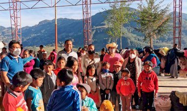 Llevan apoyos a la Sierra Negra