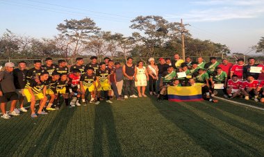 Triunfan clubes antorchistas en feria de Soteapan