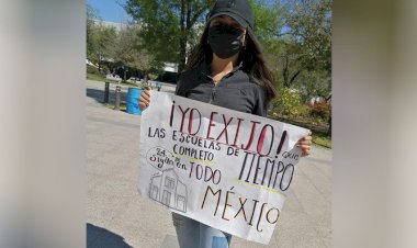 4T castiga a la educación