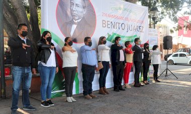 Conmemoran el natalicio de Benito Juárez en Tepexi