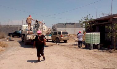 Abastecen de agua a la colonia Profa. Magdalena Córdova Morán