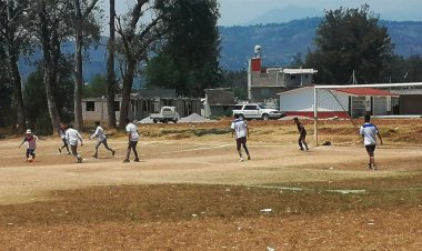 EPO “José Martí” alista su equipo de fútbol