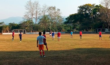 Antorcha impulsa el deporte entre jóvenes tuxtepecanos