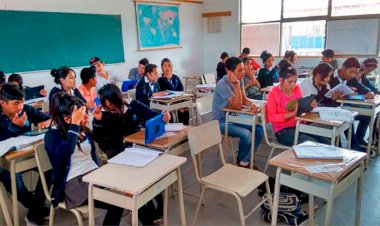 La 4T desdeña programas educativos y sociales