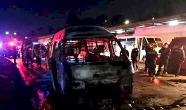 Izgasa incendia unidad de transporte, reportan grave al operador