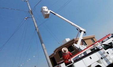 Reparan alumbrado en Amozoc