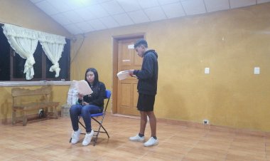 EPO 356 prepara su participación en Concurso Regional de Teatro