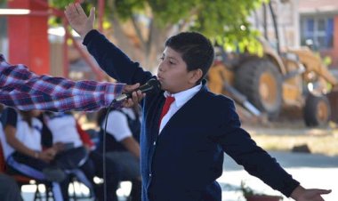 Atenta invitación a competencia de oratoria