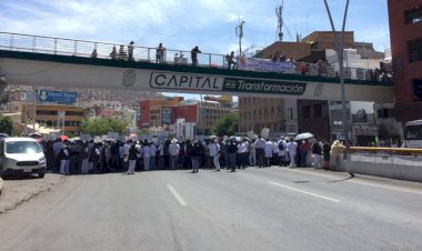 Trabajadores zacatecanos del sector salud de exigen renuncia de titular