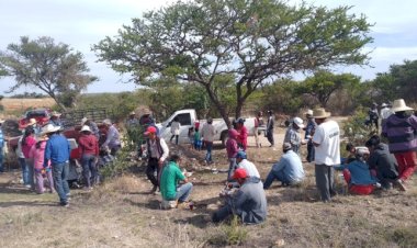 Antorchistas rehabilitan camino rural en comunidad de Puebla