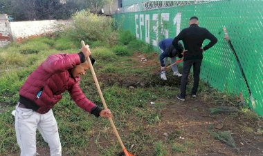 Hacen faenas en escuelas antorchistas de La Paz