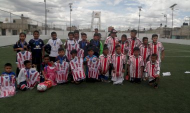 Realizan torneo relámpago en las colonias Wenceslao Victoria Soto y Elsa Córdova