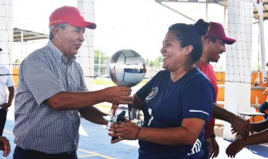 Voleibolistas de Puebla ¡regresan con tres trofeos!