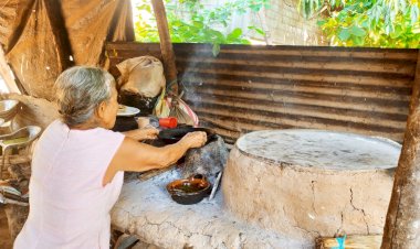 Pinotepenses, cada día más sitiados por la desigualdad y pobreza