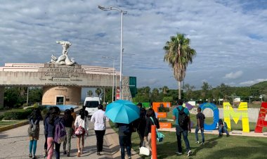 Visitan jóvenes Tecomatlán, reconocido con el City to City Barcelona Fad Award