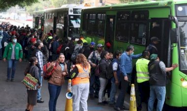 Con la 4T sistema de transporte deficiente y caos