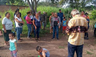 Logran vecinos apoyo topográfico para regularización de su colonia