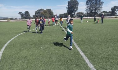 Fomenta Movimiento Antorchista deporte infantil