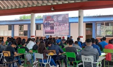 Jóvenes de la CDMX conocen la importancia de la enseñanza del arte