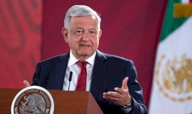 AMLO en el país de las maravillas