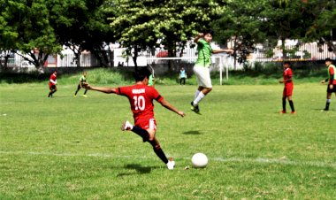 Escuela Antorchista de fútbol de Campeche la promueve la formación de hombres y mujeres sanos