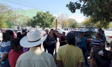 Antorchistas solicitan reducción a altos costos en recibos de agua