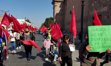 Estudiantes piden a Ayuntamiento de SLP atención a demandas educativas