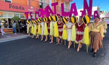 Solo la unidad del pueblo forjará un mejor porvenir