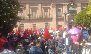 Cientos de antorchistas entregan pliego petitorio a Gobierno de San Luis Potosí