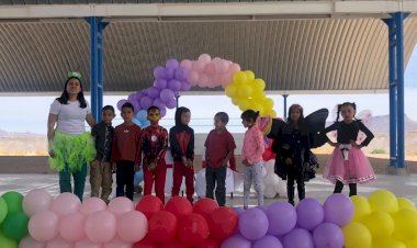 Celebran festival de primavera en primaria Profesora Clara Córdova Moran