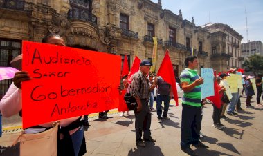 Antorchistas respetan euforia por la pelea de boxeador jalisciense y suspenden manifestaciones