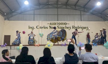 Festeja La Antorcha a madres antorchistas