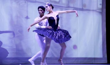 Presenta ballet antorchista “El lago de los cisnes”