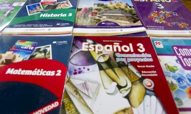 En San Luis Potosí también se alzan voces contra los libros de texto gratuitos