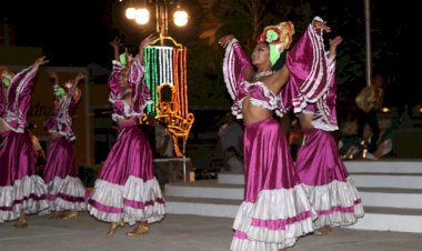 Arte antorchista conmueve y motiva al pueblo yucateco a seguirse superando