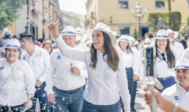 La burra no era arisca; la hicieron los palos