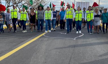 Inaugura Antorcha camino seguro a Antón Lizardo